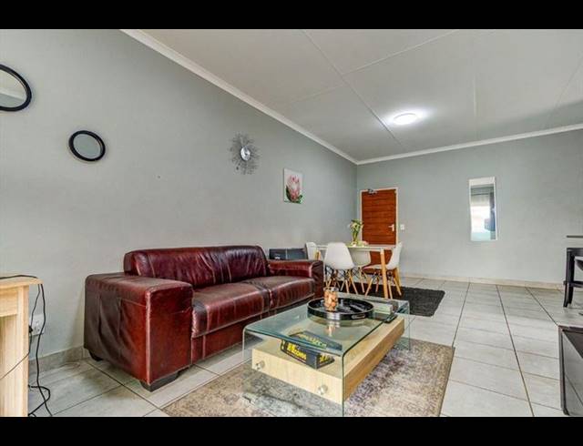 3 BEDROOM TOWNHOUSE FOR SALE IN TERENURE